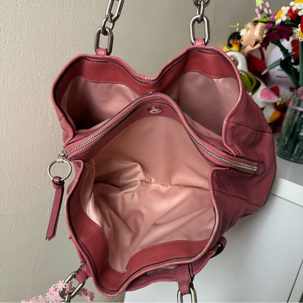 INSANE Pink Brick Colored Coach Shoulder Bag - Picture 6 of 10